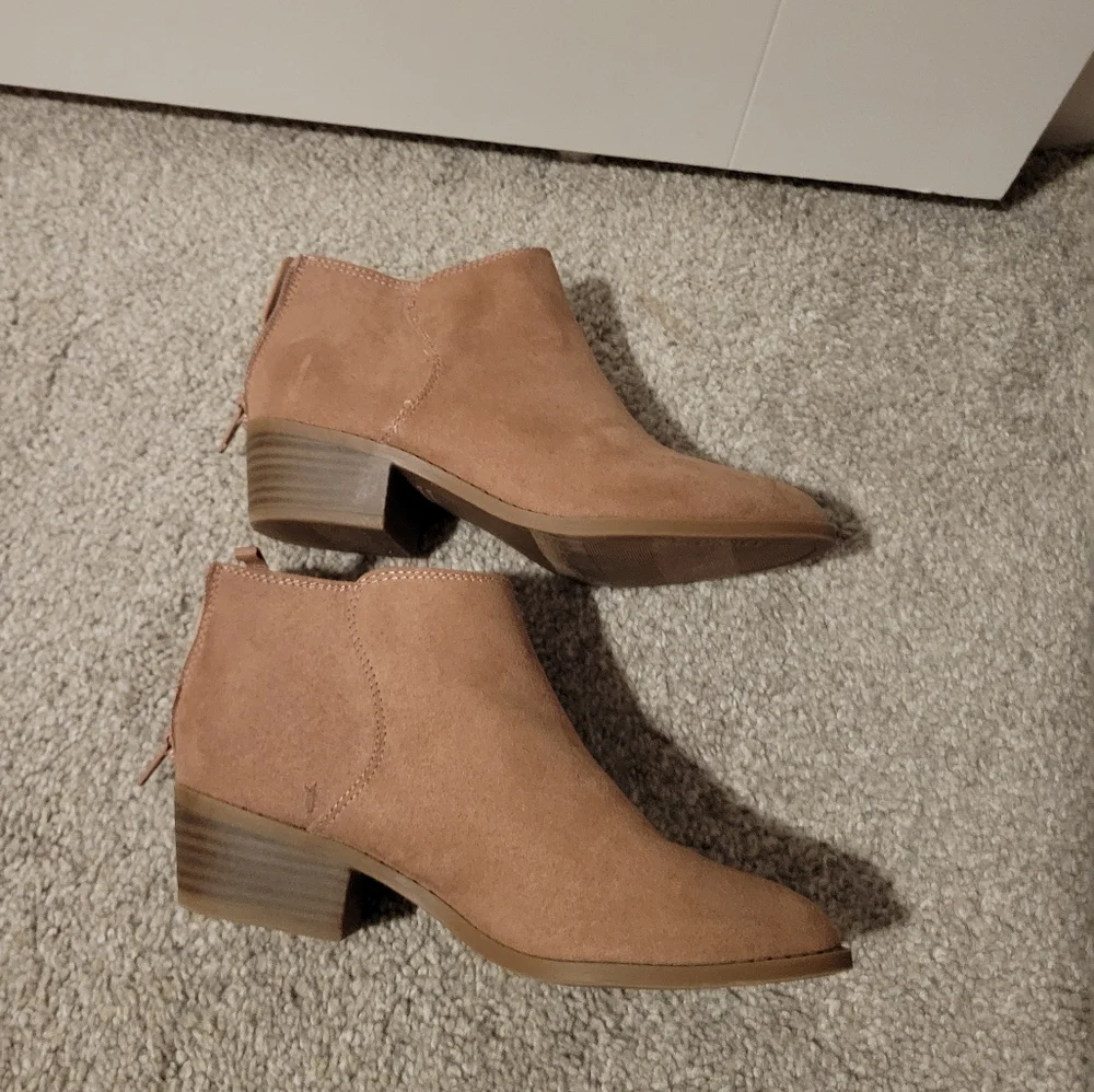 Booties - Picture 4 of 8